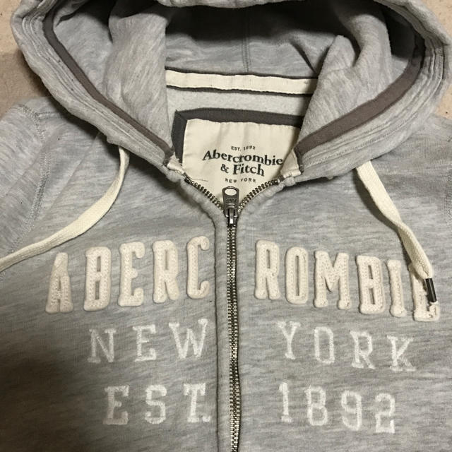 Abercrombie&Fitch(アバクロンビーアンドフィッチ)の大処分 値下げ アバクロ パーカー レディースのトップス(パーカー)の商品写真