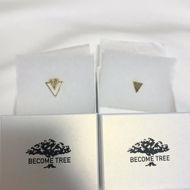 【BECOME TREE】TAKUYA∞着用 トライアングル ピアス 2個 メンズのアクセサリー(ピアス(両耳用))の商品写真