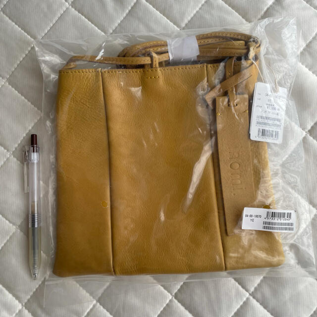 ★専用★イホミ　バッグ　新品　 レディースのバッグ(ショルダーバッグ)の商品写真