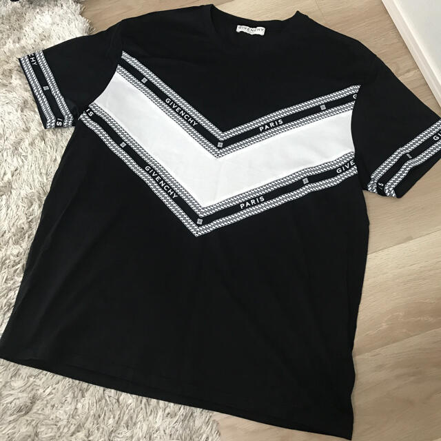 メンズGIVENCHY 半袖Tシャツ(黒)