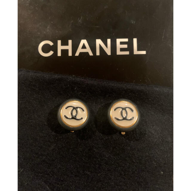 CHANEL(シャネル)のmomo様ご専用❣️シャネルヴィンテージ イヤリング ❣️ レディースのアクセサリー(イヤリング)の商品写真