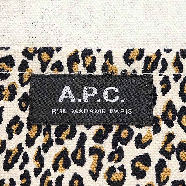 A.P.C(アーペーセー)のアーペーセー A.P.C. トートバッグ キャンバス TU ベージュ 黒 茶色 レディースのバッグ(トートバッグ)の商品写真