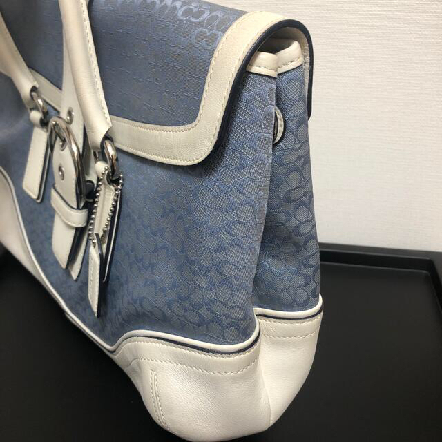 COACH(コーチ)のCOACH コーチ　ハンドバッグ　ミニシグニチャー　型番6821 レディースのバッグ(ハンドバッグ)の商品写真