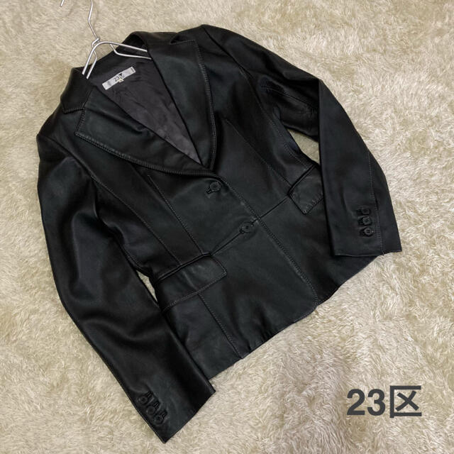 カラーブラック黒色23区 シープスキン 羊革 レザージャケット シングルテーラードジャケット 黒