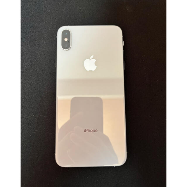 iPhone(アイフォーン)の【美品】SIMフリー　iPhone xs max 【256GB】シルバー スマホ/家電/カメラのスマートフォン/携帯電話(スマートフォン本体)の商品写真