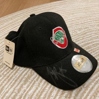 ニューエラー(NEW ERA)のカープ　石井琢朗直筆サイン入りキャップ(記念品/関連グッズ)