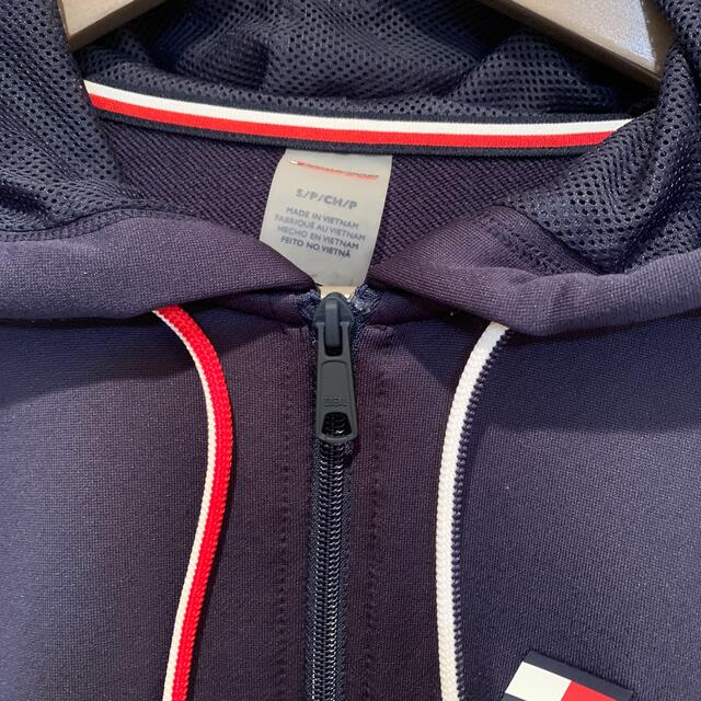 TOMMY HILFIGER(トミーヒルフィガー)のtommy sports ネイビー　パーカー　Sサイズ　美品 レディースのトップス(パーカー)の商品写真