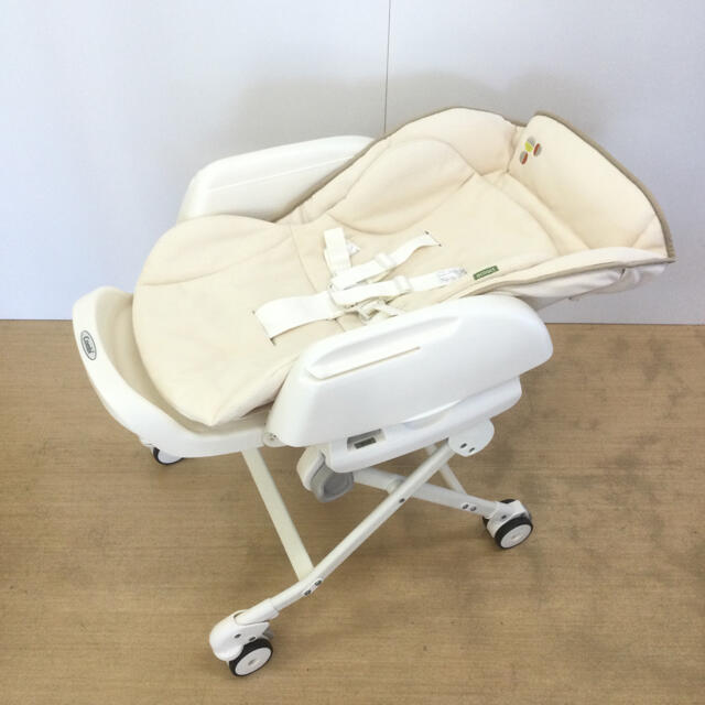 combi(コンビ)の☆コンビ☆ルシエス AT オートスウィング 電動ハイローチェア キッズ/ベビー/マタニティの寝具/家具(その他)の商品写真