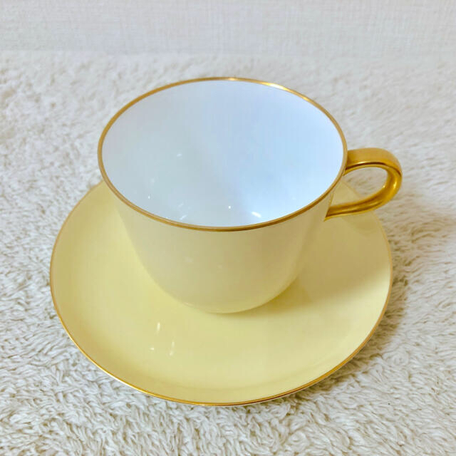 新品、未使用 ボーンチャイナ 3Dローズ☆ティーカップ&ソーサー(ピンク)