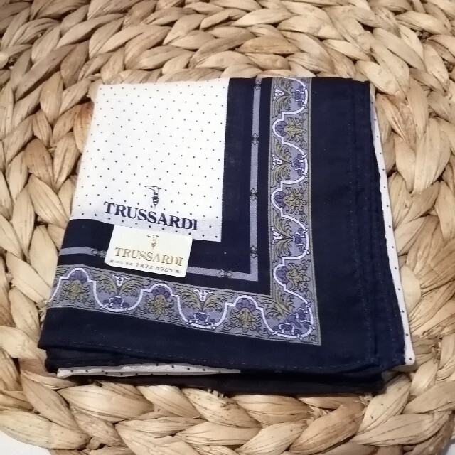Trussardi(トラサルディ)のトラサルディ ハンカチ✨ レディースのファッション小物(ハンカチ)の商品写真