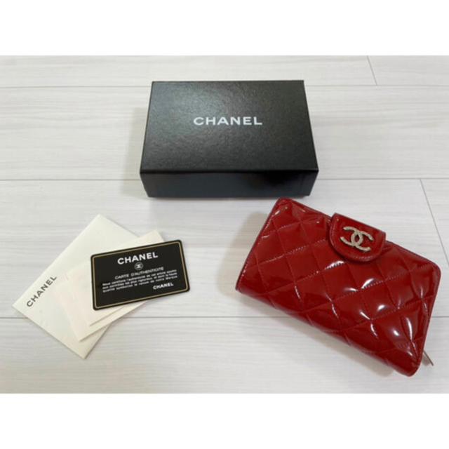 CHANEL(シャネル)のCHANEL シャネル エナメル 2つ折り財布 レディースのファッション小物(財布)の商品写真