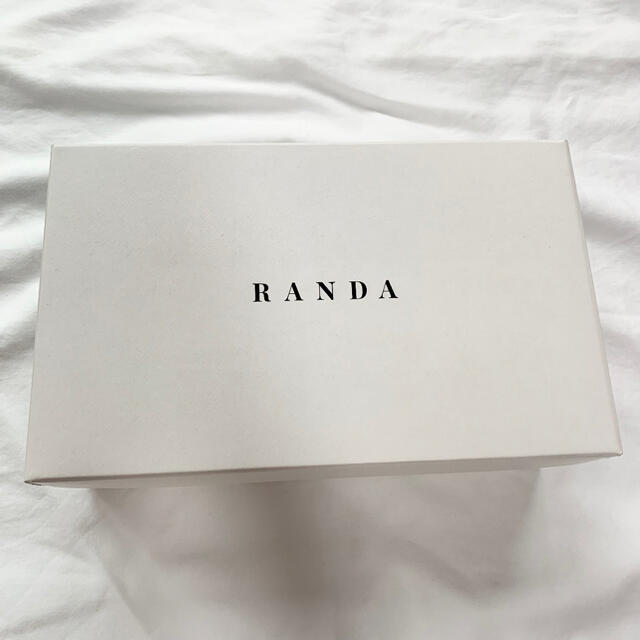 RANDA(ランダ)の【美品☆】RANDA  ランダ　パンプス  シルバー　グリッター レディースの靴/シューズ(ハイヒール/パンプス)の商品写真