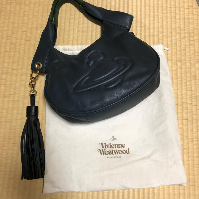 Vivienne Westwood(ヴィヴィアンウエストウッド)のVivienne Westwood ショルダーバッグ　オーブ　宇宙　フリンジ レディースのバッグ(ショルダーバッグ)の商品写真