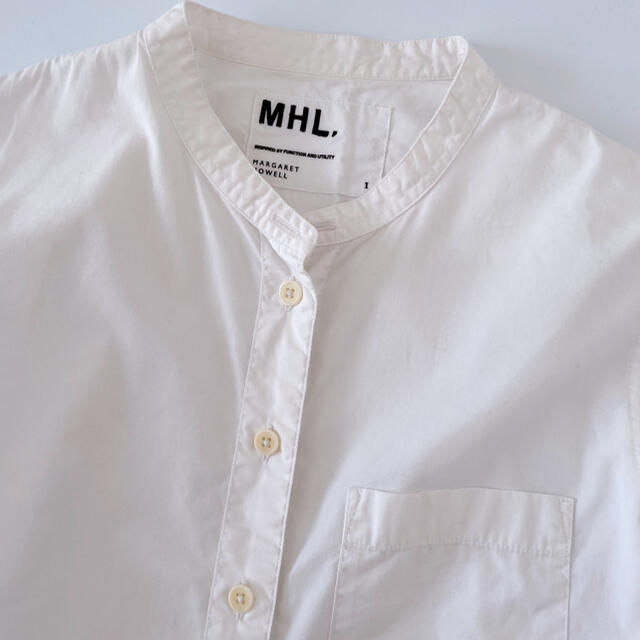 マーガレットハウエル MHL./ バンドカラーラウンドカットシャツ 白