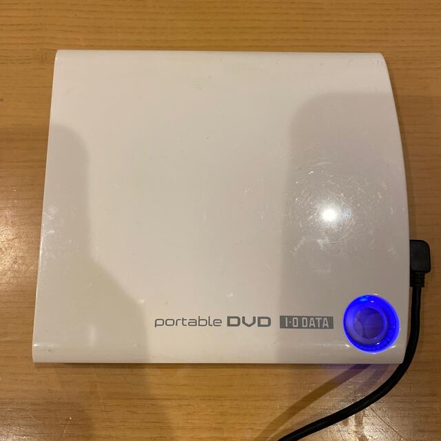 IODATA(アイオーデータ)の外付けCD、DVDプレーヤーポータブルDVDIODATAパソコン周辺機器 スマホ/家電/カメラのオーディオ機器(ポータブルプレーヤー)の商品写真