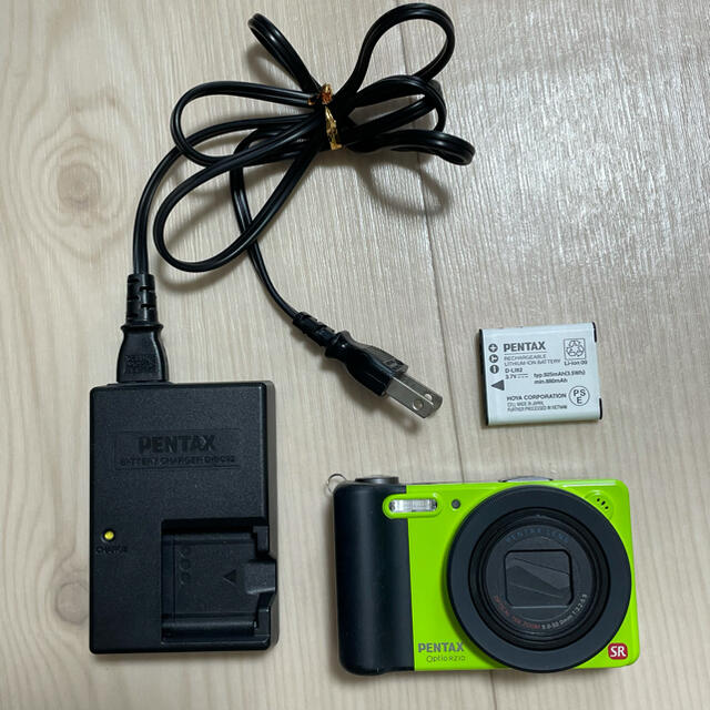 PENTAX(ペンタックス)のPENTAX optio RZ10 (本体、充電器、バッテリー) スマホ/家電/カメラのカメラ(コンパクトデジタルカメラ)の商品写真