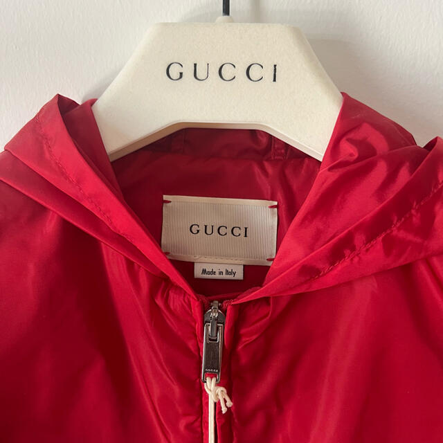 Gucci(グッチ)の〈新品未使用タグ付き〉GUCCI子供服 男の子 ナイロンジャケット キッズ/ベビー/マタニティのキッズ服男の子用(90cm~)(ジャケット/上着)の商品写真