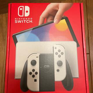 ニンテンドースイッチ(Nintendo Switch)のNintendo switch 有機el モデル ホワイト 新品未開封(家庭用ゲーム機本体)
