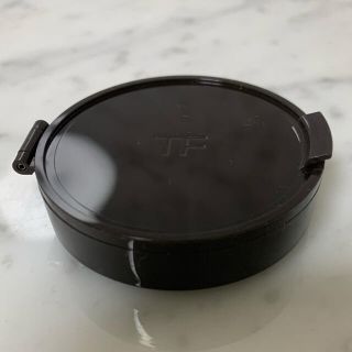 トムフォード(TOM FORD)の【TOM FORD】シェイド アンド イルミネイト クッションファンデ　中古(ファンデーション)