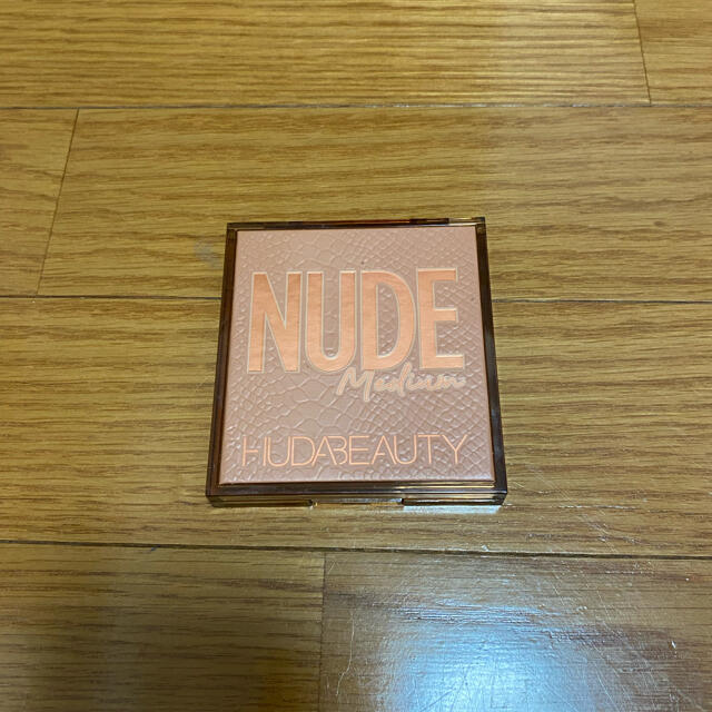 Sephora(セフォラ)のhuda beauty ミディアム ヌード オブセッションズ アイシャドウ コスメ/美容のベースメイク/化粧品(アイシャドウ)の商品写真