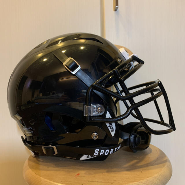 Schutt“VENGEANCE Z10 LTD“ Mサイズ 新品・未使用  スポーツ/アウトドアのスポーツ/アウトドア その他(アメリカンフットボール)の商品写真