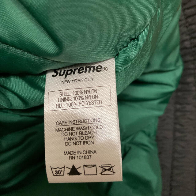 Supreme(シュプリーム)のSupreme puffy hockey jacket ホッケー ジャケット メンズのジャケット/アウター(ダウンジャケット)の商品写真