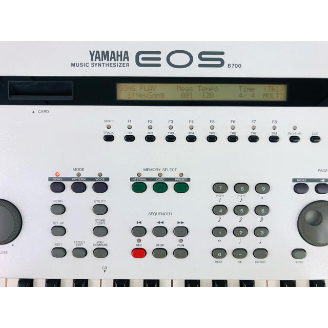 ヤマハ(ヤマハ)のYAMAHA　EOS B700　シンセサイザー　61鍵　電子キーボード 楽器の鍵盤楽器(キーボード/シンセサイザー)の商品写真