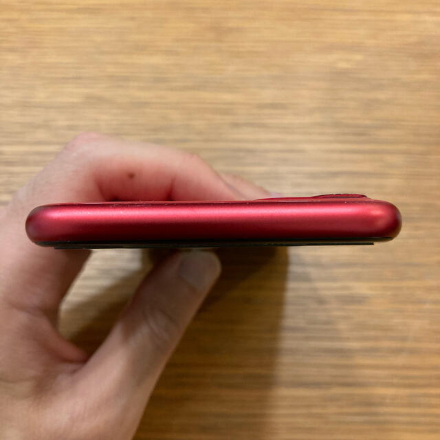 Apple(アップル)のiPhone 11 RED 64GB SIMフリー　Appleストア　正規品 スマホ/家電/カメラのスマートフォン/携帯電話(スマートフォン本体)の商品写真