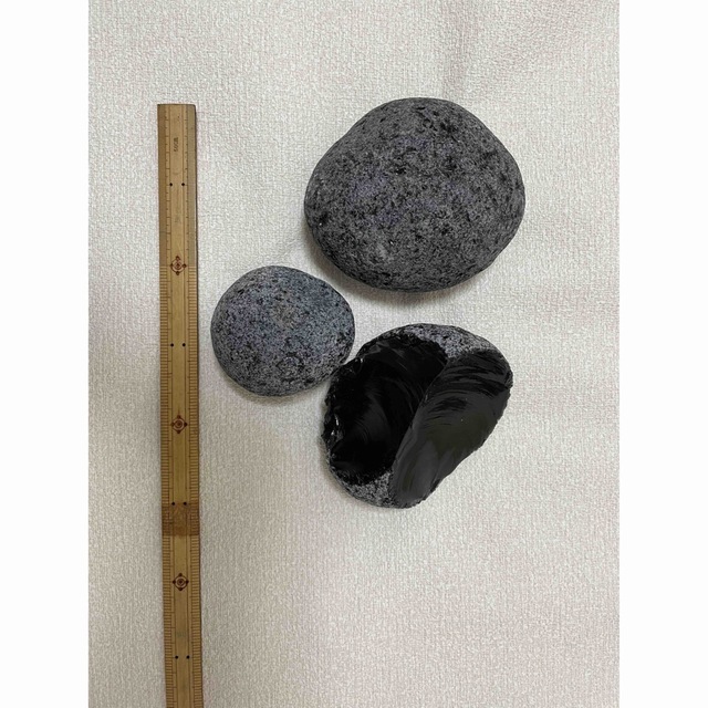 送料無料の通販 黒曜石 北海道湧別産 原石 3つセット 天然の通販 by momo's shop その他
