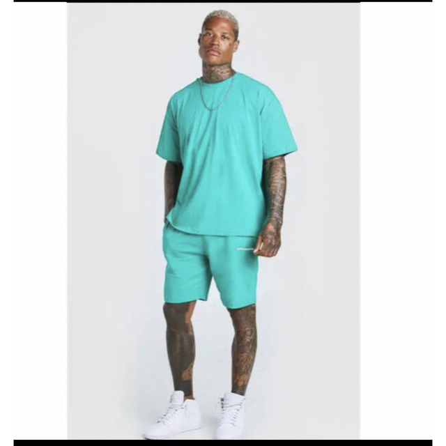 boohoo(ブーフー)のBoohoo オーバーサイズ　Tシャツ& バックプリント　セットアップ　Mサイズ メンズのトップス(Tシャツ/カットソー(半袖/袖なし))の商品写真
