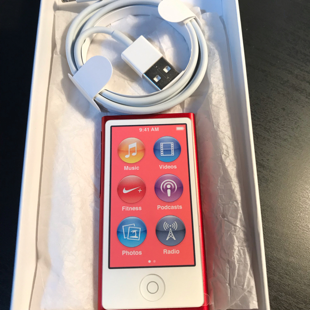 Apple(アップル)の（新古品）Apple ipod nano 第7世代 PRODUCT RED スマホ/家電/カメラのオーディオ機器(ポータブルプレーヤー)の商品写真