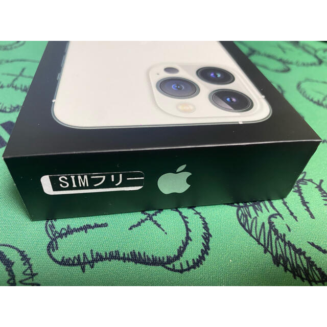 Apple(アップル)の未開封 新品 iPhone13pro 256GB シルバー 即発送 SIMフリー スマホ/家電/カメラのスマートフォン/携帯電話(スマートフォン本体)の商品写真