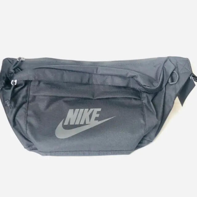 NIKE(ナイキ)の【新品】NIKE ナイキ テック ヒップ バッグ(BA5751-010) メンズのバッグ(ボディーバッグ)の商品写真