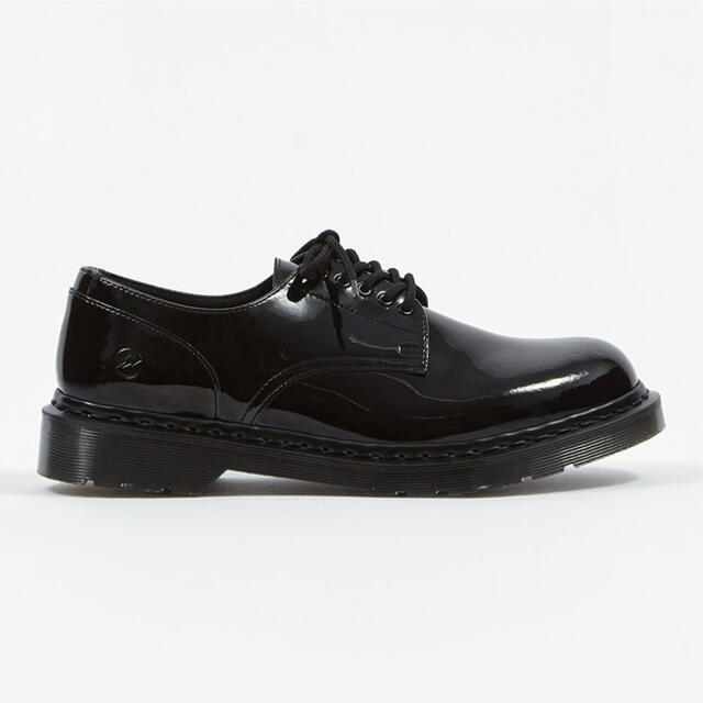 US10 fragment Dr. Martens Hollingborn