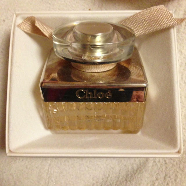 Chloe(クロエ)のChloe 香水 30ml コスメ/美容の香水(香水(女性用))の商品写真