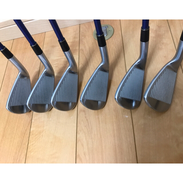 Srixon(スリクソン)のスリクソン 585 アイアン てーらー様ご成約商品 スポーツ/アウトドアのゴルフ(クラブ)の商品写真