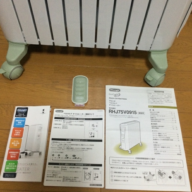 DeLonghi(デロンギ)のDeLonghi ベルカルド オイルヒーター RHJ75V0915-GR スマホ/家電/カメラの冷暖房/空調(オイルヒーター)の商品写真