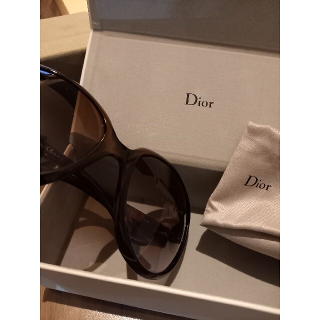 Christian Dior(クリスチャンディオール)のクリスチャンディオール★サングラス　未使用 レディースのファッション小物(サングラス/メガネ)の商品写真