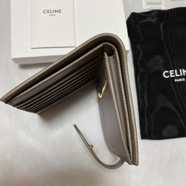 CELINE セリーヌ ミディアムウォレット スナップボタン付きストラップ
