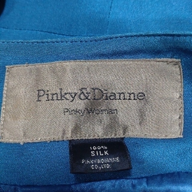 Pinky&Dianne(ピンキーアンドダイアン)のピンキーアンドダイアン  シルク100%ワンピース Mサイズ  エレガント レディースのワンピース(ひざ丈ワンピース)の商品写真