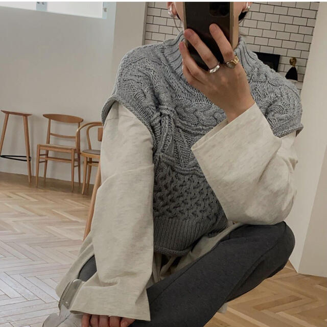 TODAYFUL(トゥデイフル)の【試着のみ】spring patchwork cable knit vest レディースのトップス(ベスト/ジレ)の商品写真