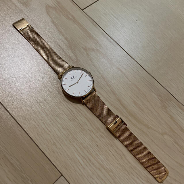 Daniel Wellington(ダニエルウェリントン)のDaniel Wellington GOLD レディース 腕時計 レディースのファッション小物(腕時計)の商品写真