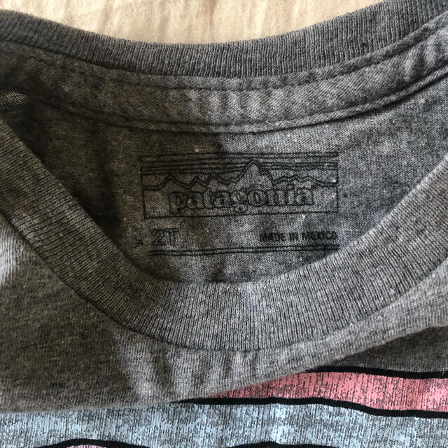 patagonia(パタゴニア)のパタゴニアTシャツ　2T キッズ/ベビー/マタニティのキッズ服男の子用(90cm~)(Tシャツ/カットソー)の商品写真