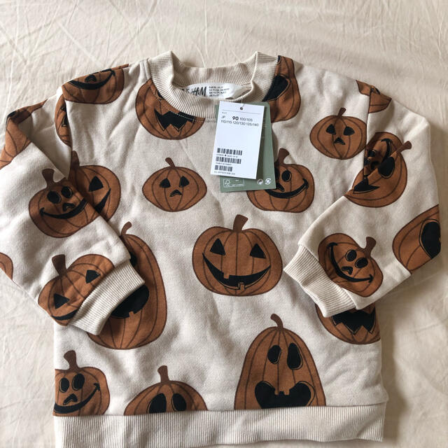 H&H(エイチアンドエイチ)のH and M ハロウィンキッズ90cm キッズ/ベビー/マタニティのキッズ服男の子用(90cm~)(Tシャツ/カットソー)の商品写真