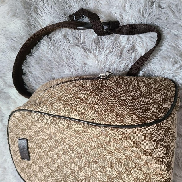 Gucci(グッチ)の正規品  GUCCI リュック GGロゴ レディースのバッグ(リュック/バックパック)の商品写真