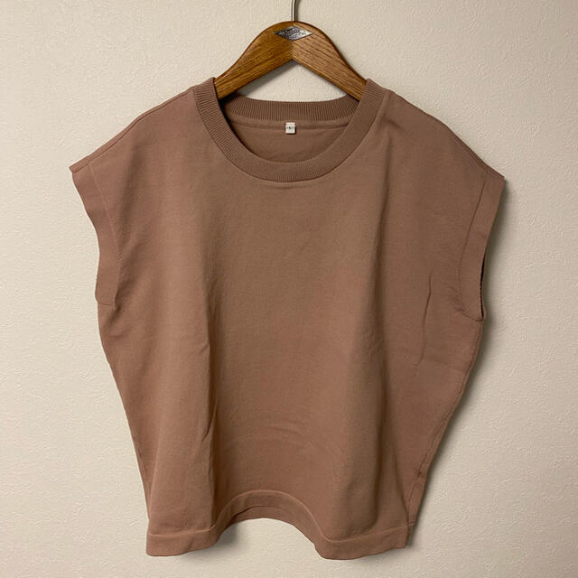 MUJI (無印良品)(ムジルシリョウヒン)のhinatata様専用　無印良品　ノースリーブ　Tシャツ　ベージュ　L メンズのトップス(Tシャツ/カットソー(半袖/袖なし))の商品写真