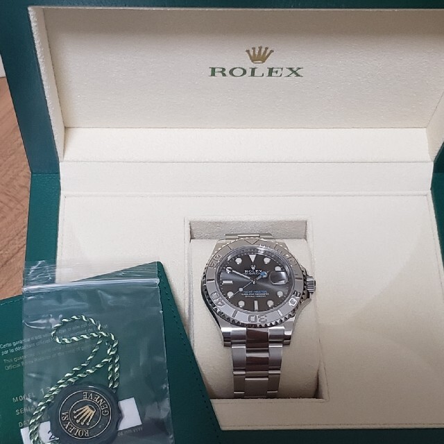 ROLEX(ロレックス)のだんな様専用　ロレックス　ヨットマスター　ダークロジウム　126622 40ミリ メンズの時計(腕時計(アナログ))の商品写真