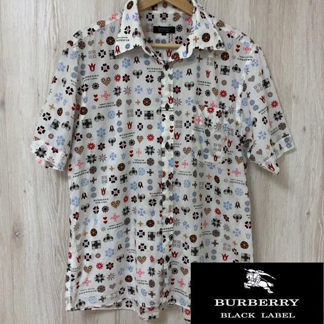 BURBERRY BLACK LABEL(バーバリーブラックレーベル)のバーバリー　ブラックレーベル 総柄　モノグラム　半袖　シャツ メンズのトップス(シャツ)の商品写真