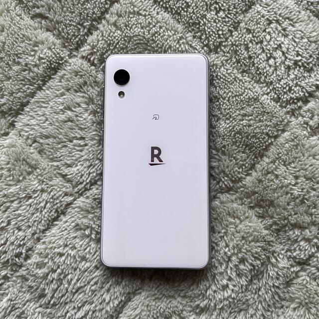 Rakuten(ラクテン)のRakuten Mini ホワイト C330本体のみ スマホ/家電/カメラのスマートフォン/携帯電話(スマートフォン本体)の商品写真