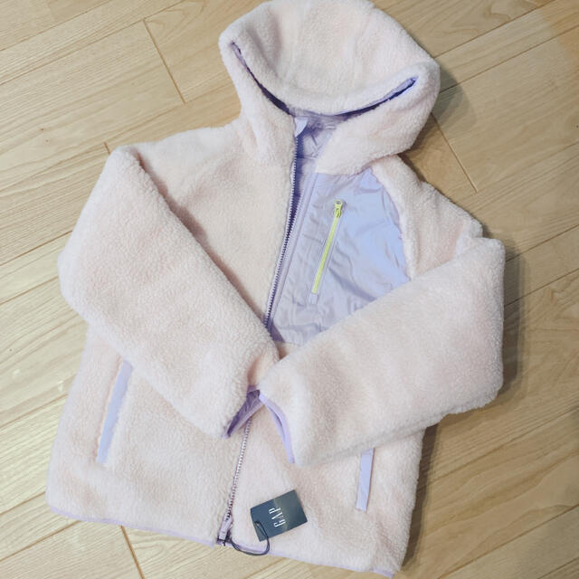 GAP(ギャップ)のリバーシブル　シェルパジャケット　130 キッズ/ベビー/マタニティのキッズ服女の子用(90cm~)(ジャケット/上着)の商品写真